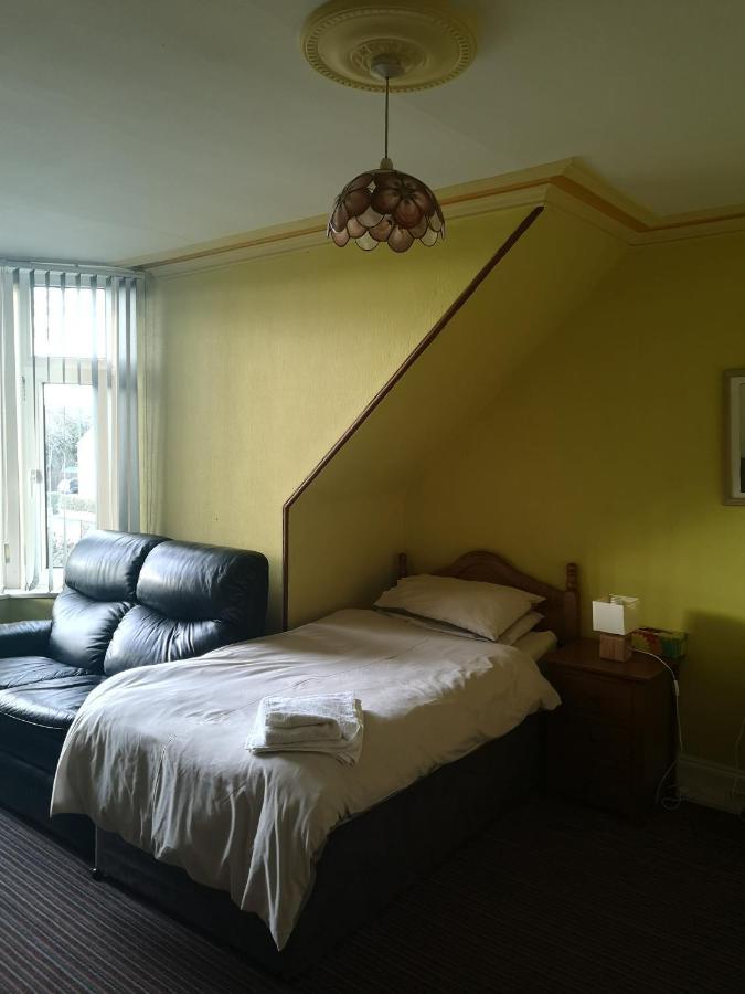 Granville Guest House Dyce Exterior foto